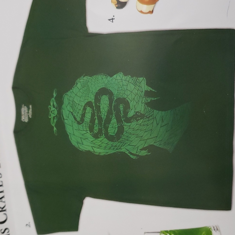 Fantastic Beasts Nagini Shirt Size Small